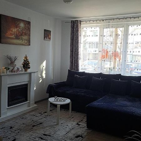 Casuta Cu Povesti Apartment กัมปีนา ภายนอก รูปภาพ